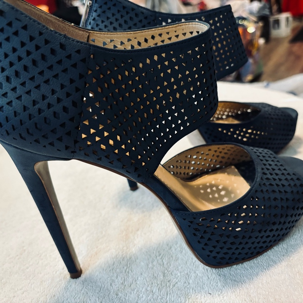 Almost Brand New Heels By Size 10 M - Heel Height 5.5” - box 1